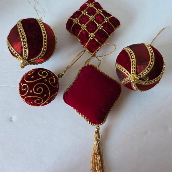 Red Velvet Satin Ribbon Gold Beaded Trim Ornaments Vintage - Picture 5 of 7